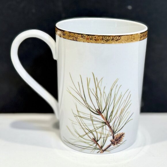 Holiday Coffee Mug, "Holiday Laurel" by St Nicholas Square, 18 Karat Gold Band - Picture 2 of 5